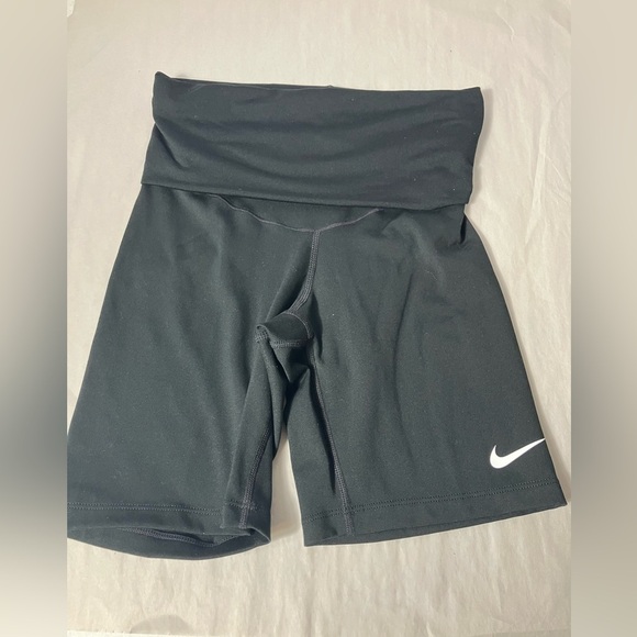 Nike Dri Fit Athletic Biker Shorts Sz Small‎ Black 7” Inseam Workout Casual - Picture 1 of 6